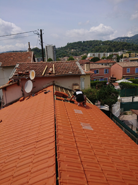 Pose de toiture à Vidauban